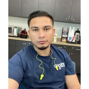 Meet your Posher, Jairo